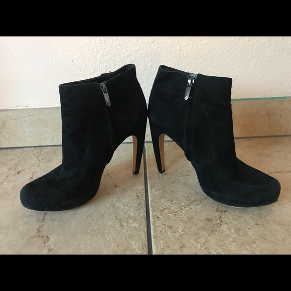 Sam Edelman ‘Kit’ Black Suede Ankle Bootie - Picture 2 of 8